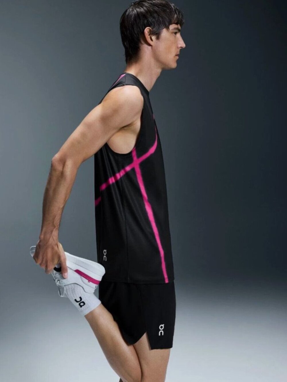 On Running Men's Court Tank Black with Pink Accent Size S - Picture 4 of 9